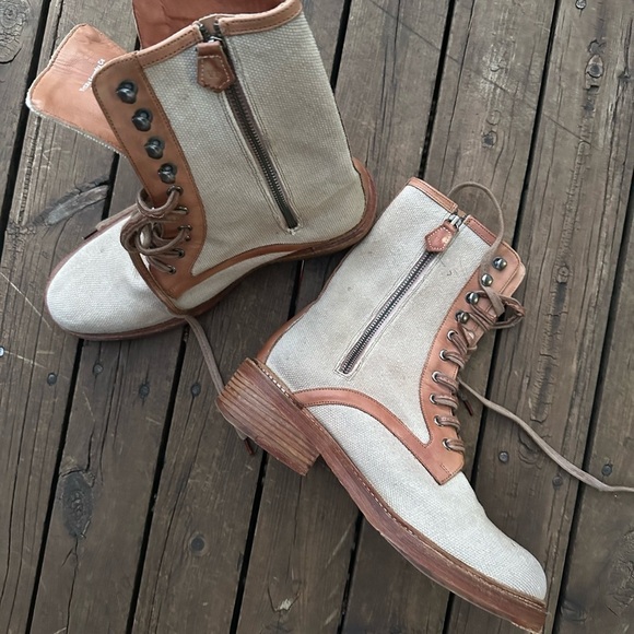 Vintage Foundry Co. Delia Boots Tan-Multi Size US 10. Women's. 269$ retail - Picture 6 of 7